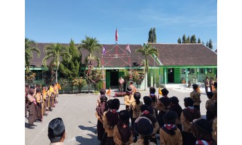 SMP Negeri 2 Ngancar Meriahkan Perjusa 2025, Petualangan Pramuka Penuh Kreativitas dan Semangat! 