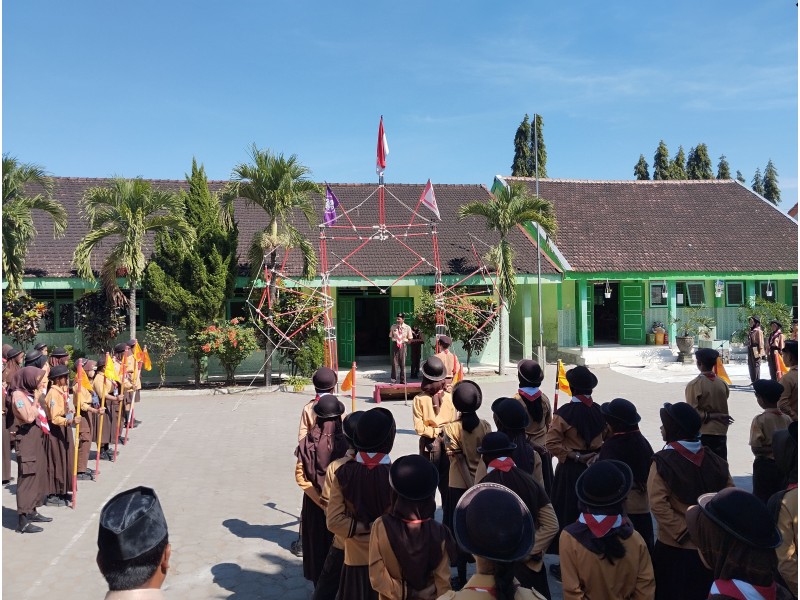 SMP Negeri 2 Ngancar Meriahkan Perjusa 2025, Petualangan Pramuka Penuh Kreativitas dan Semangat! 