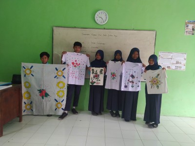 Penerapan Ragam Hias Pada Bahan Tekstil