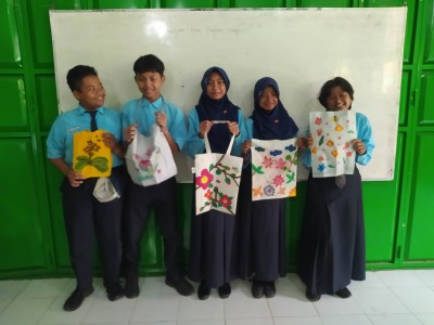 Penerapan Ragam Hias Pada Bahan Tekstil