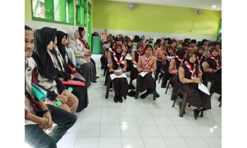 SMPN 2 Ngancar Kolaborasi dengan Kampung Inggris Pare, Wujudkan Siswa yang Lahir Berbahasa Inggris