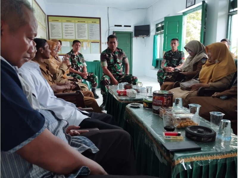 SMP Negeri 2 Ngancar Gelar Halal Bi Halal Penuh Makna, dari Silaturahmi hingga Tukar Kue