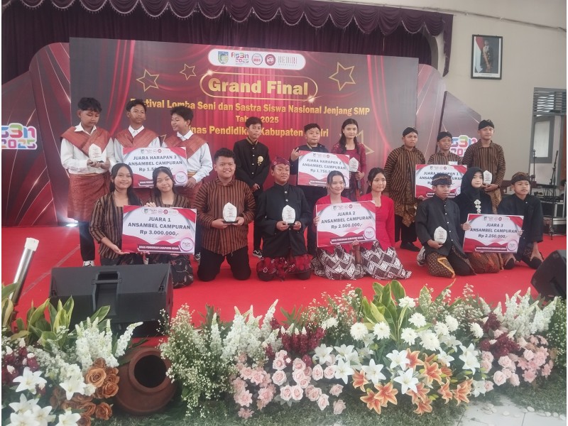 SMP Negeri 2 Ngancar Berjaya di Grandfinal FLS3N, Raih Juara Harapan 2 Ensambel Campuran