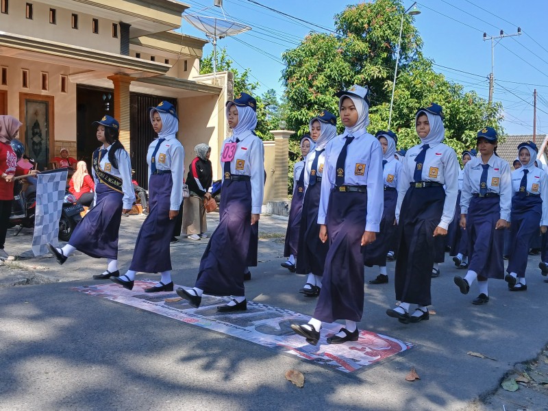 SMPN 2 Ngancar Berjaya di Lomba Gerak Jalan Tingkat Kecamatan Ngancar 2025