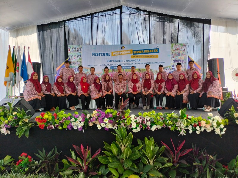 SMP Negeri 2 Ngancar Gelar Pelepasan Siswa Kelas 9 Penuh Makna dan Budaya