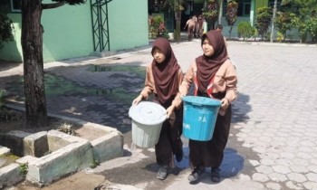 Kemana Sampah Kita? Yuk Ikuti Pengeloaan Sampah di SMPN 2 Ngancar