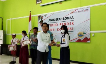Anugerah Lomba Video Pendek, SMPN 2 Ngancar Raih Juara 