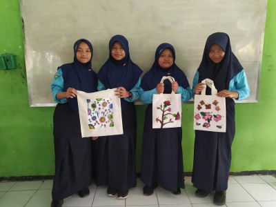 Penerapan Ragam Hias Bahan Tekstil