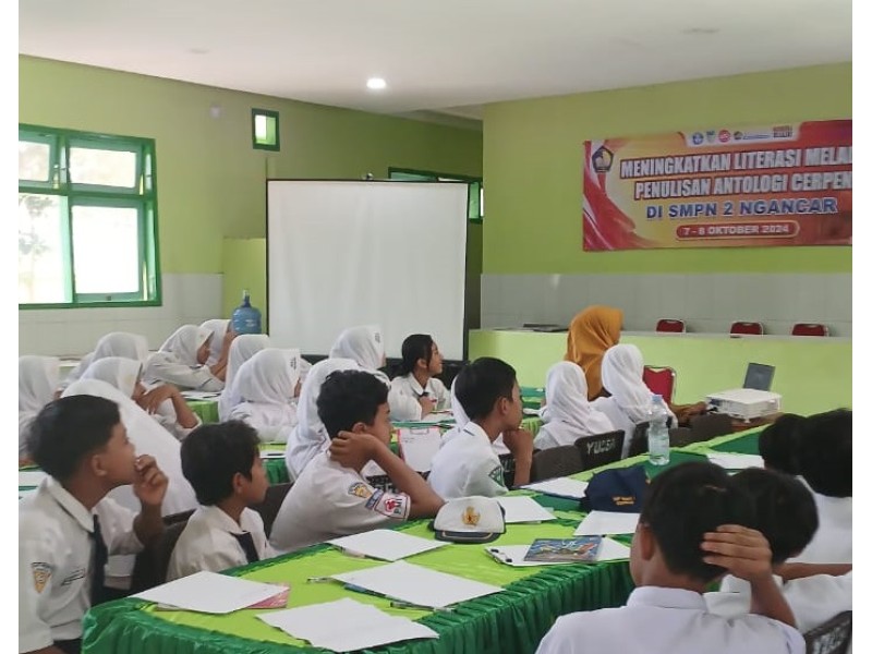 SMPN 2 Ngancar Gelar Workshop Antologi Cerpen, Asah Bakat Menulis Siswa