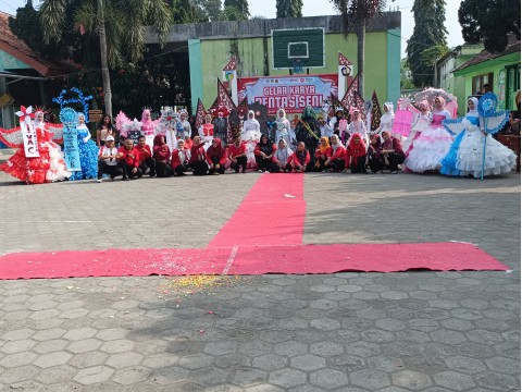Meriahnya Peringatan HUT ke-80 RI di SMP Negeri 2 Ngancar, L
